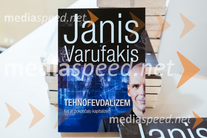 Janis Varufakis v Kritičnem kabaretu Cankarjevega doma