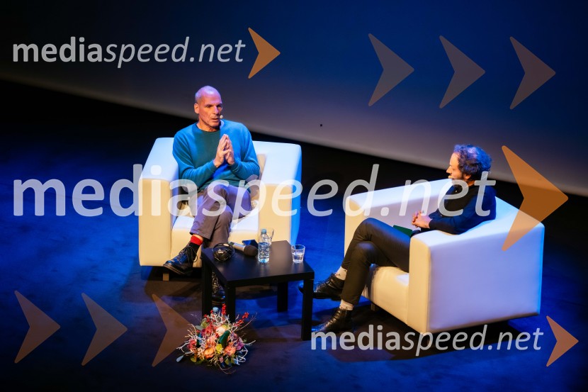 Janis Varufakis v Kritičnem kabaretu Cankarjevega doma