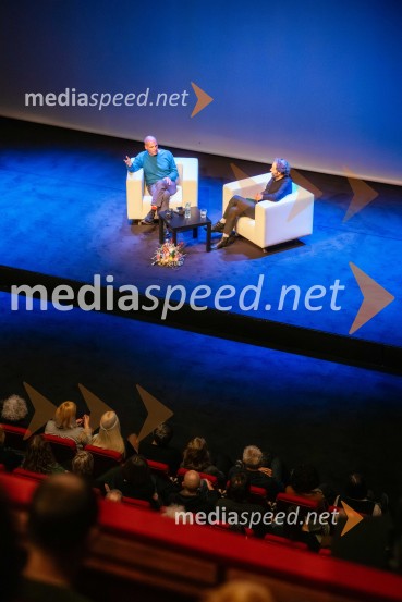 Janis Varufakis v Kritičnem kabaretu Cankarjevega doma