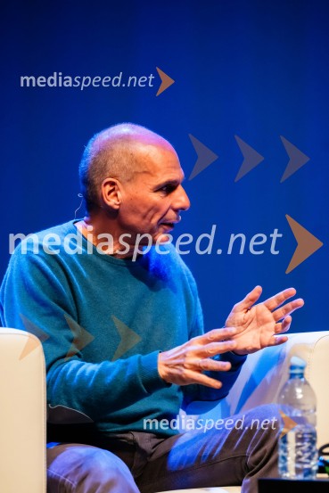 Janis Varufakis v Kritičnem kabaretu Cankarjevega doma