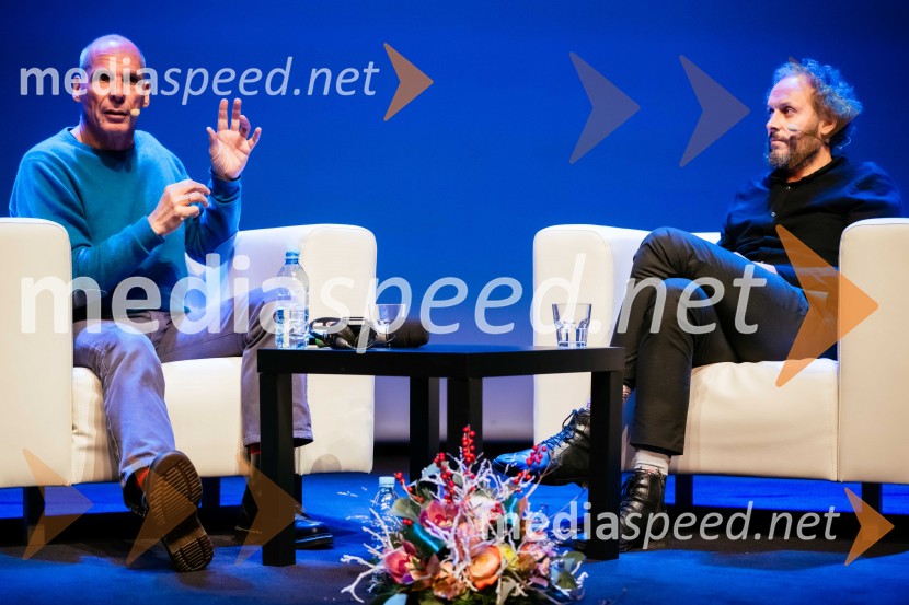 Janis Varufakis v Kritičnem kabaretu Cankarjevega doma