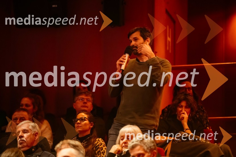 Janis Varufakis v Kritičnem kabaretu Cankarjevega doma