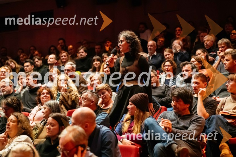 Janis Varufakis v Kritičnem kabaretu Cankarjevega doma