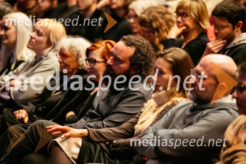 Janis Varufakis v Kritičnem kabaretu Cankarjevega doma