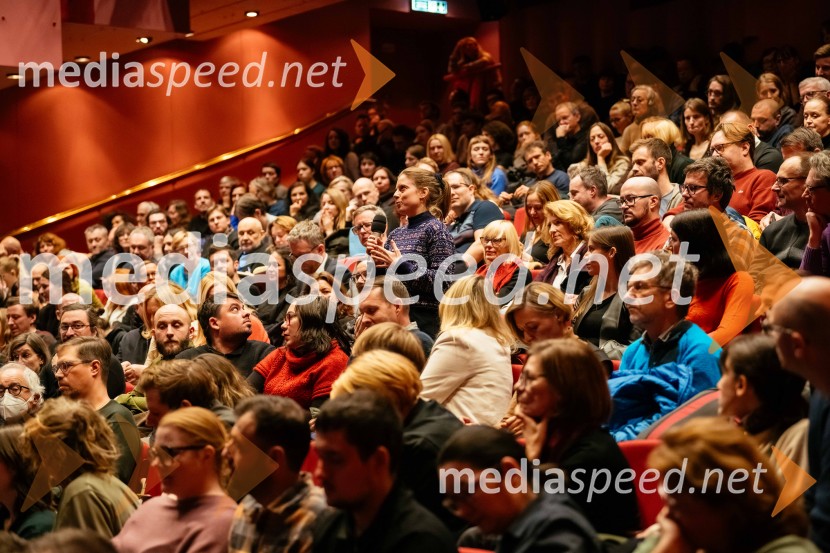 Janis Varufakis v Kritičnem kabaretu Cankarjevega doma