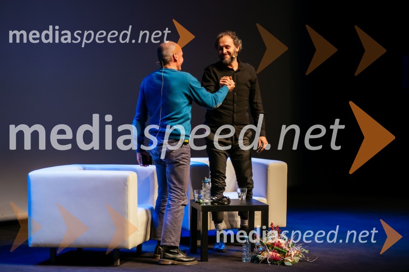 Janis Varufakis v Kritičnem kabaretu Cankarjevega doma