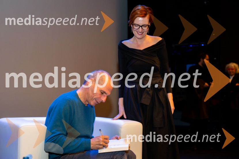 Janis Varufakis v Kritičnem kabaretu Cankarjevega doma