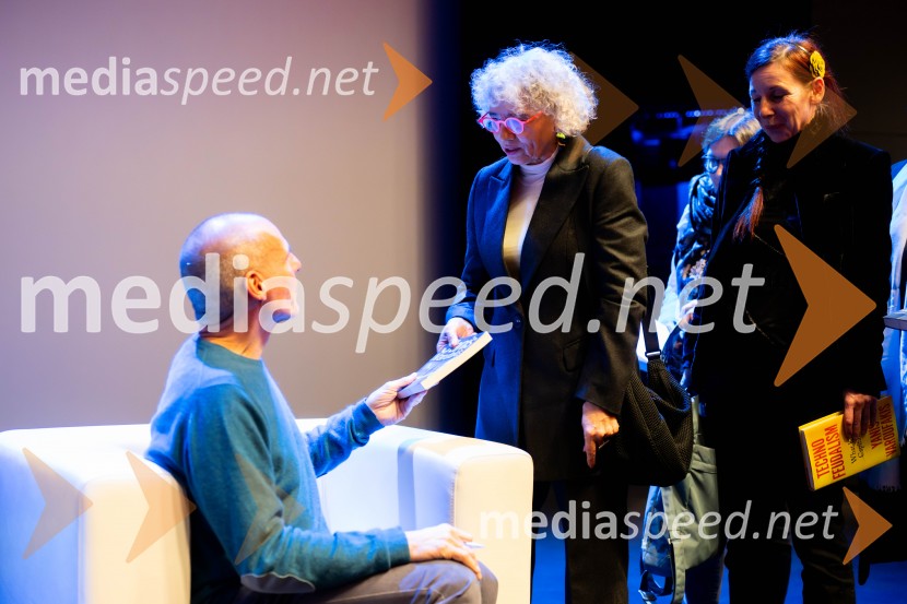 Janis Varufakis v Kritičnem kabaretu Cankarjevega doma