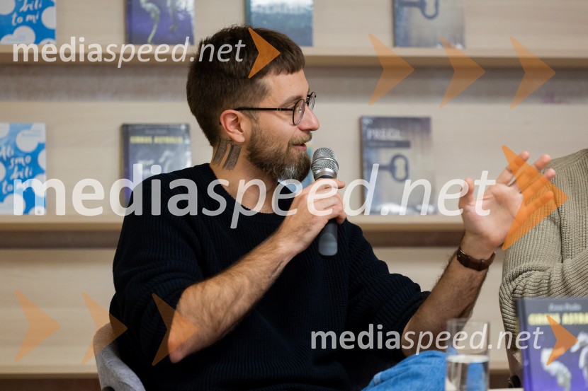  Sašo Puljarević, literarni kritikPredstavitev knjižnih novosti Cankarjeve založbe