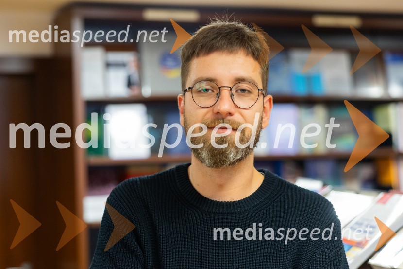  Sašo Puljarević, literarni kritikPredstavitev knjižnih novosti Cankarjeve založbe