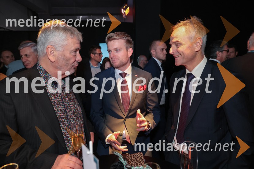 Slovenija podelila nagrade najboljšim tujim investitorjem 2025