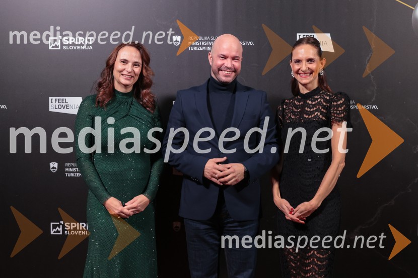  Tamara Zajec Balažič, direktorica, SPIRIT Slovenija;  Matevž Frangež, državni sekretar;  ... Slovenija podelila nagrade najboljšim tujim investitorjem 2025