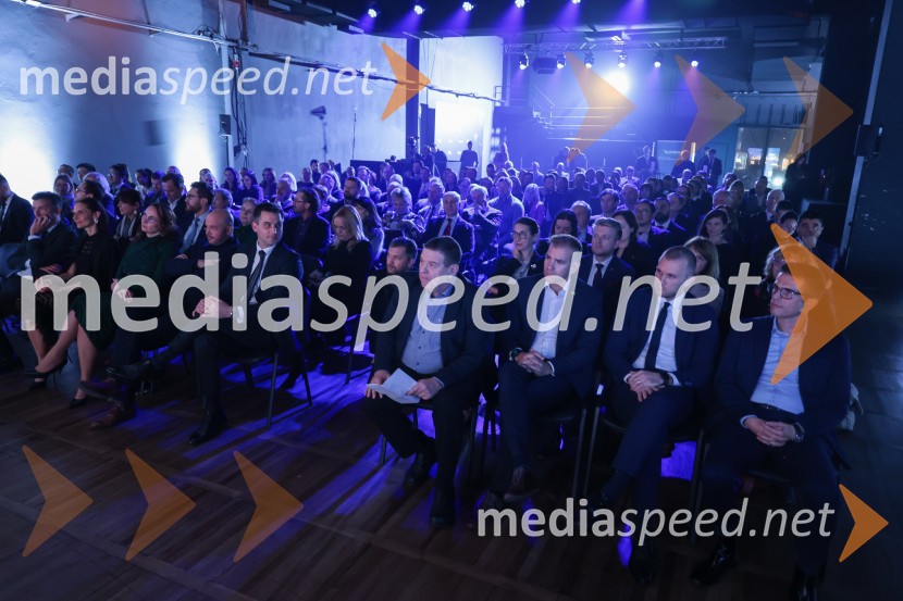 Slovenija podelila nagrade najboljšim tujim investitorjem 2025