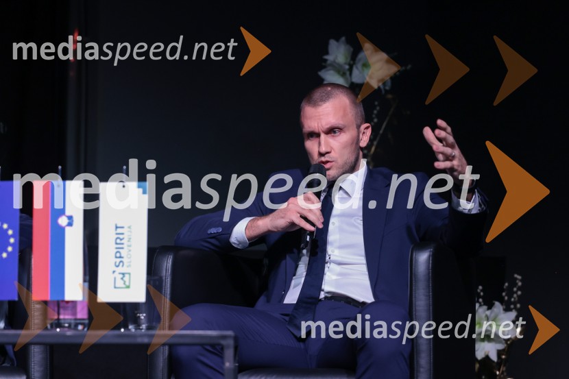 Slovenija podelila nagrade najboljšim tujim investitorjem 2025