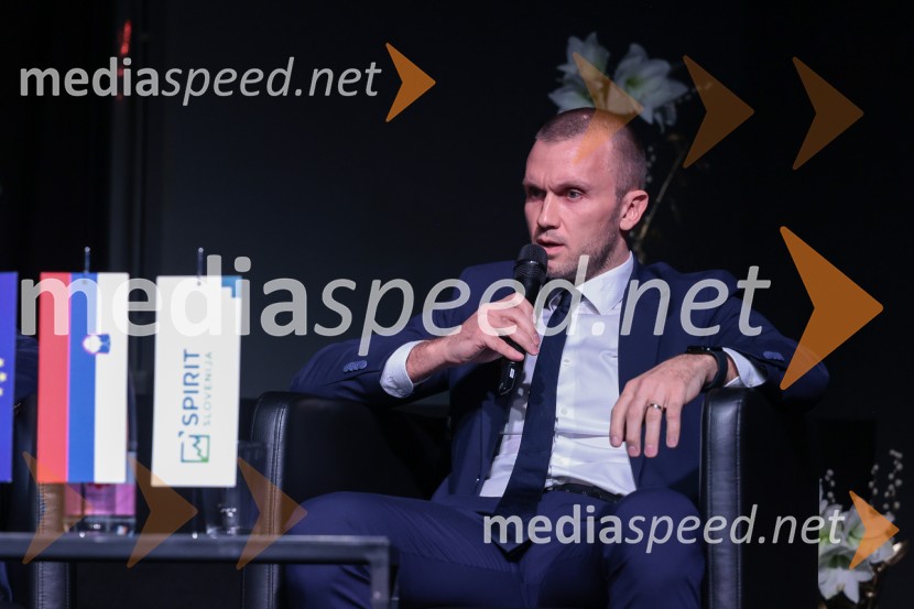 Slovenija podelila nagrade najboljšim tujim investitorjem 2025