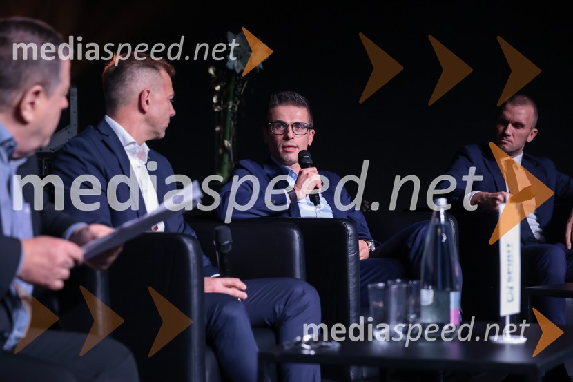 Slovenija podelila nagrade najboljšim tujim investitorjem 2025