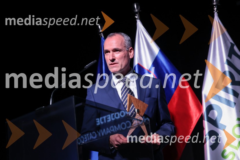 Slovenija podelila nagrade najboljšim tujim investitorjem 2025