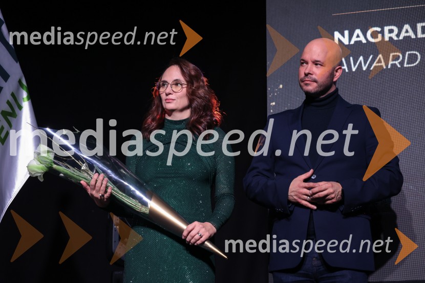  Tamara Zajec Balažič, direktorica, SPIRIT Slovenija;  Matevž Frangež, državni sekretarSlovenija podelila nagrade najboljšim tujim investitorjem 2025