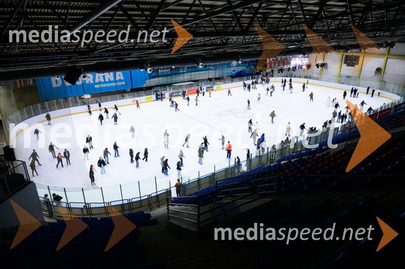 Študentsko drsanje znova privabilo številne navdušence na led