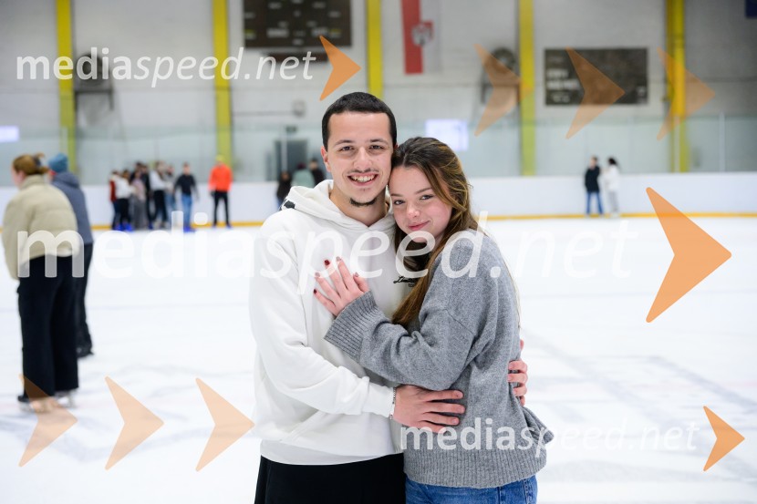 Študentsko drsanje znova privabilo številne navdušence na led