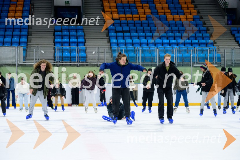 Študentsko drsanje znova privabilo številne navdušence na led
