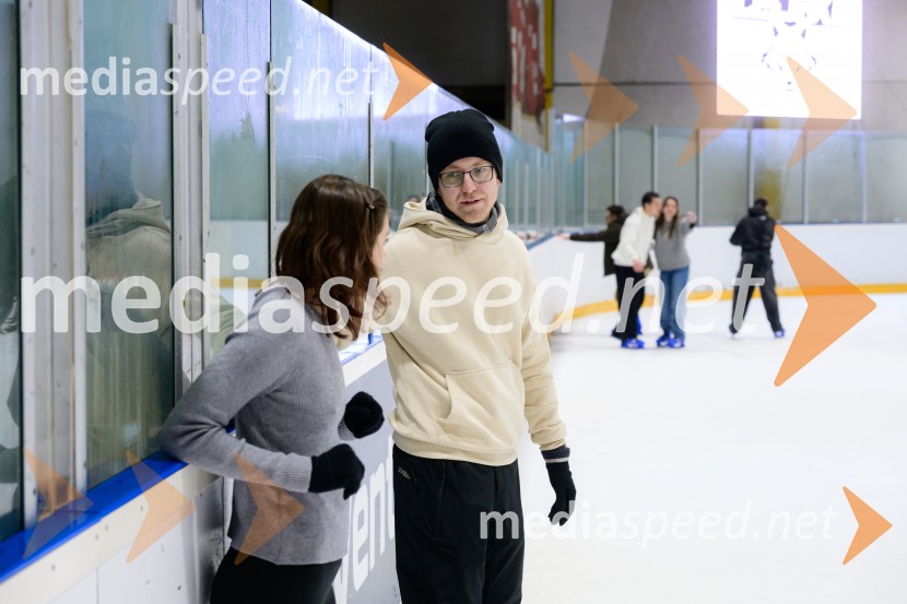 Študentsko drsanje znova privabilo številne navdušence na led