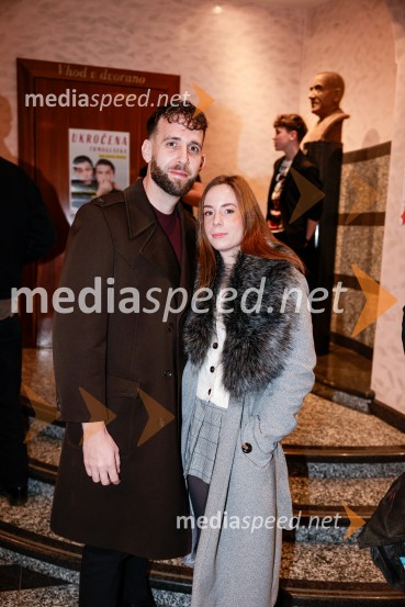  ... ;  Nika Manevski, igralkaSmrdljivci, premira slovenske mladinske serije