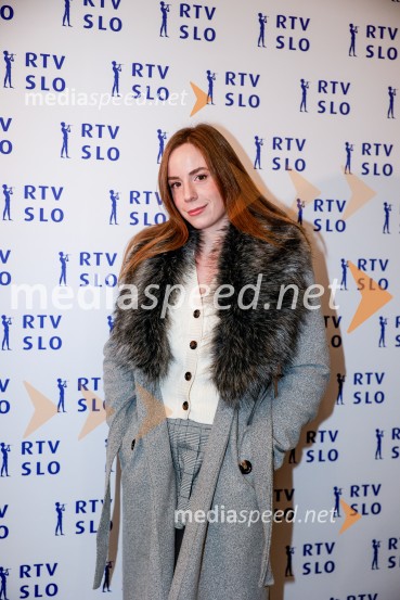  Nika Manevski, igralkaSmrdljivci, premira slovenske mladinske serije