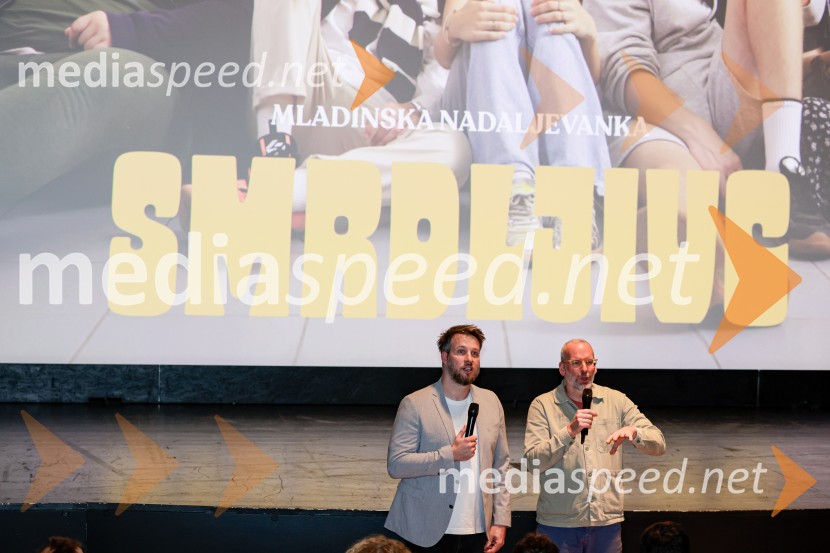 Smrdljivci, premira slovenske mladinske serije