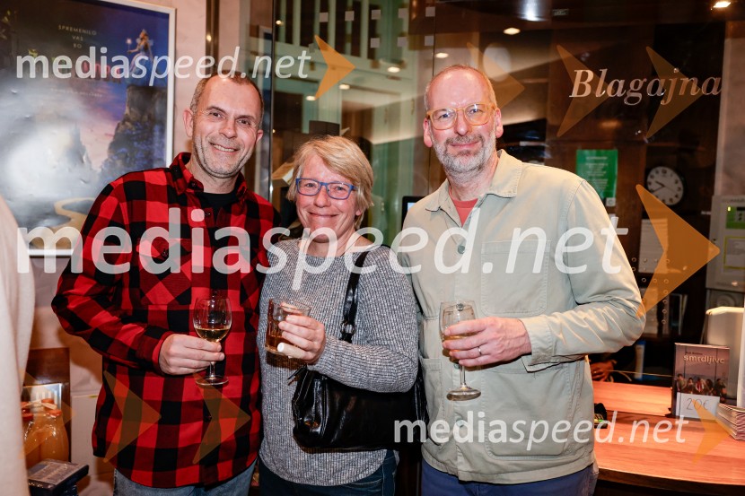 Smrdljivci, premira slovenske mladinske serije