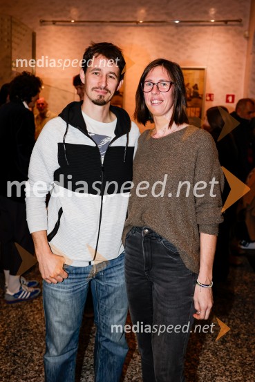 Smrdljivci, premira slovenske mladinske serije