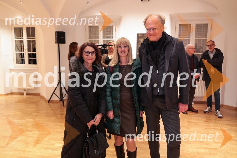  Nina Jakovljević, direktorica, DROM agency;  ... ;  Janez  Škrabec, direktor Riko d.o.o.Razstava Fragmenti odprla vrata v Miklovi hiši