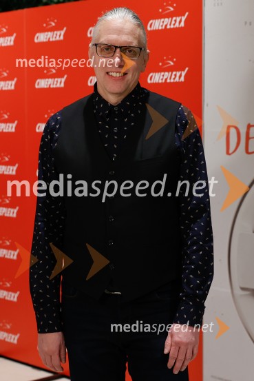 Podelitev druge zlate role za ustvarjalce filma Belo se pere na 90