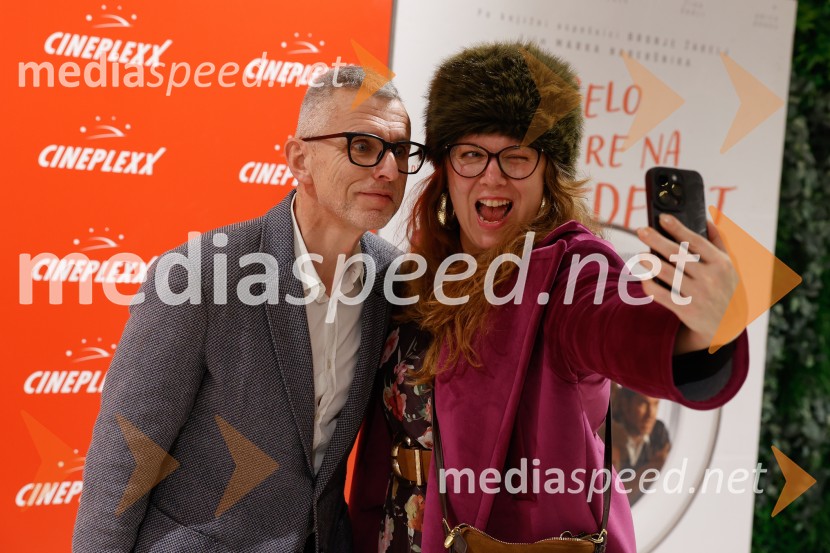 Podelitev druge zlate role za ustvarjalce filma Belo se pere na 90