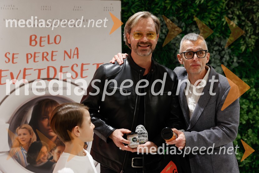 Podelitev druge zlate role za ustvarjalce filma Belo se pere na 90