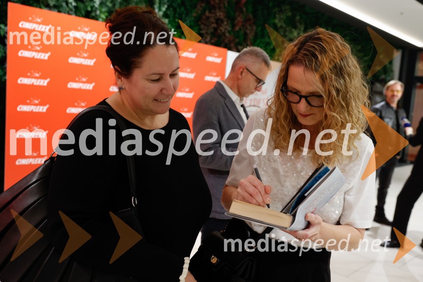 Podelitev druge zlate role za ustvarjalce filma Belo se pere na 90