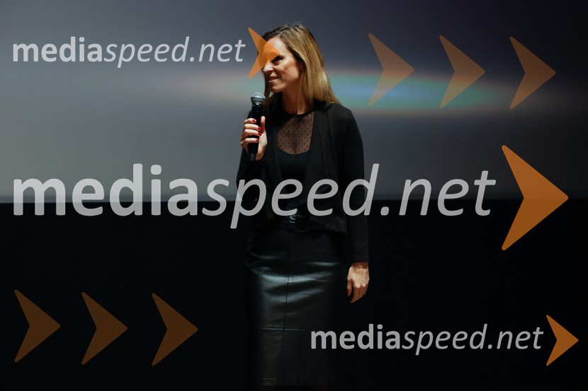 Podelitev druge zlate role za ustvarjalce filma Belo se pere na 90