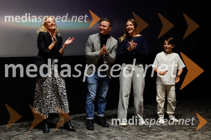 Podelitev druge zlate role za ustvarjalce filma Belo se pere na 90