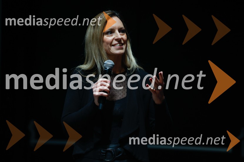 Podelitev druge zlate role za ustvarjalce filma Belo se pere na 90