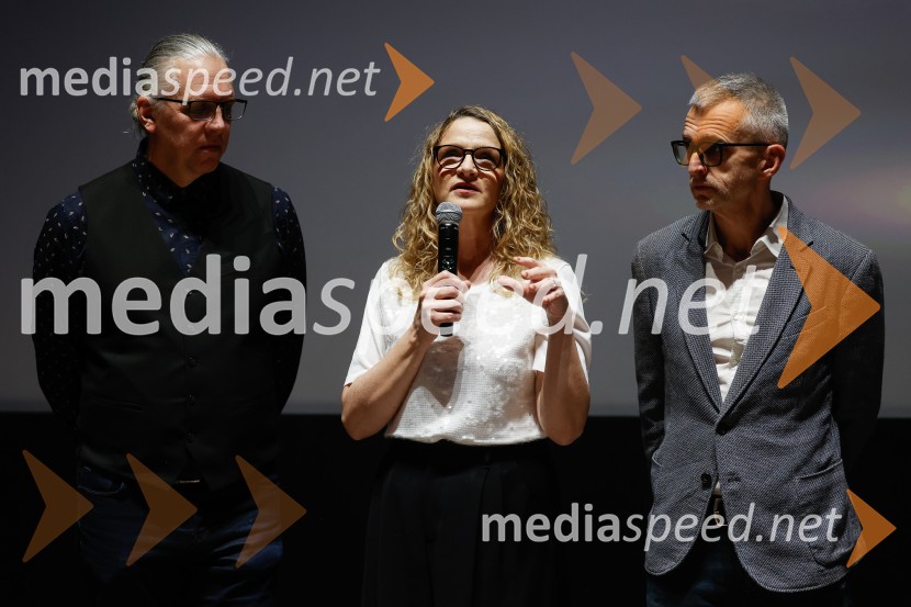 Podelitev druge zlate role za ustvarjalce filma Belo se pere na 90