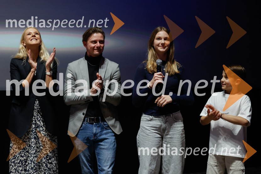 Podelitev druge zlate role za ustvarjalce filma Belo se pere na 90