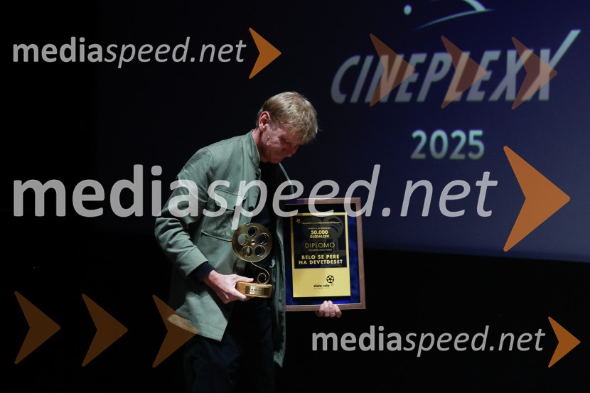 Podelitev druge zlate role za ustvarjalce filma Belo se pere na 90