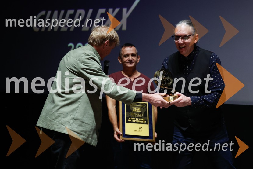 Podelitev druge zlate role za ustvarjalce filma Belo se pere na 90