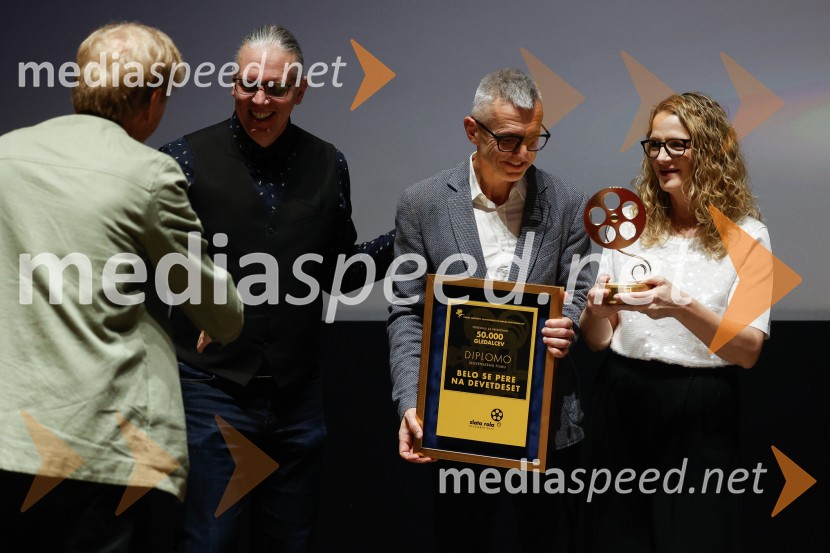 Podelitev druge zlate role za ustvarjalce filma Belo se pere na 90