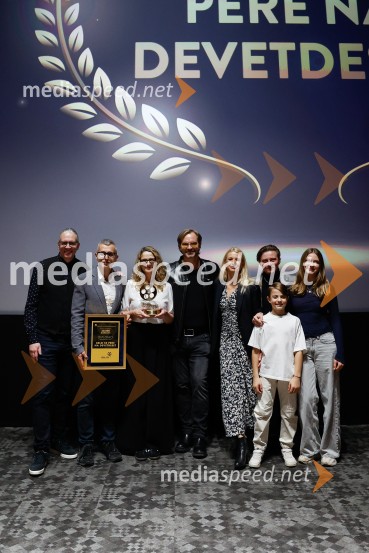 Podelitev druge zlate role za ustvarjalce filma Belo se pere na 90