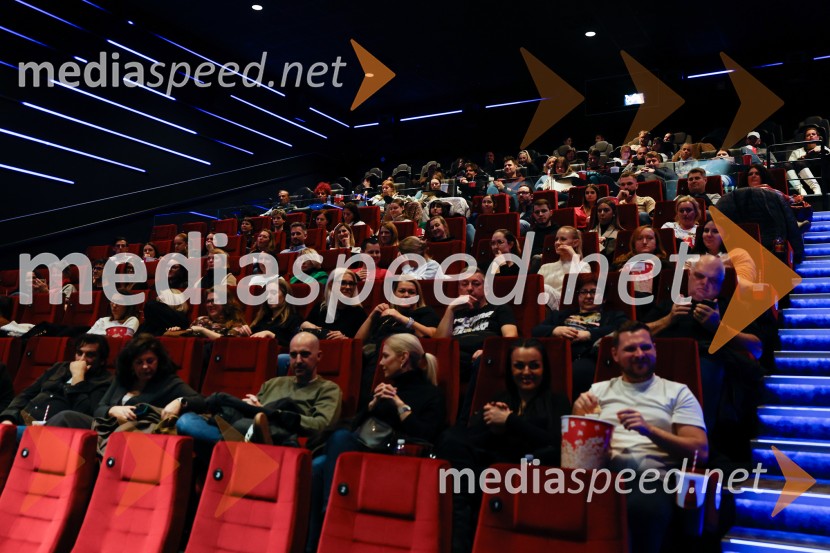 Podelitev druge zlate role za ustvarjalce filma Belo se pere na 90