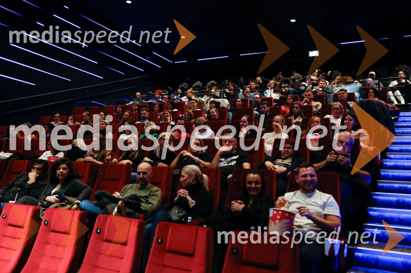 Podelitev druge zlate role za ustvarjalce filma Belo se pere na 90