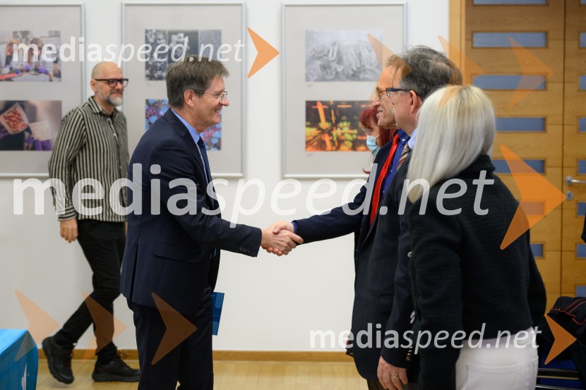 Univerzitetnemu kliničnemu centru Maribor podeljen status pridružene članice Univerze v Mariboru