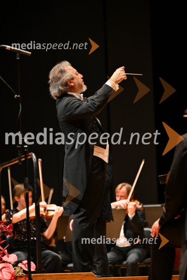 32. managerski koncert