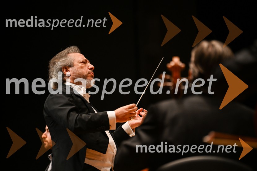 32. managerski koncert